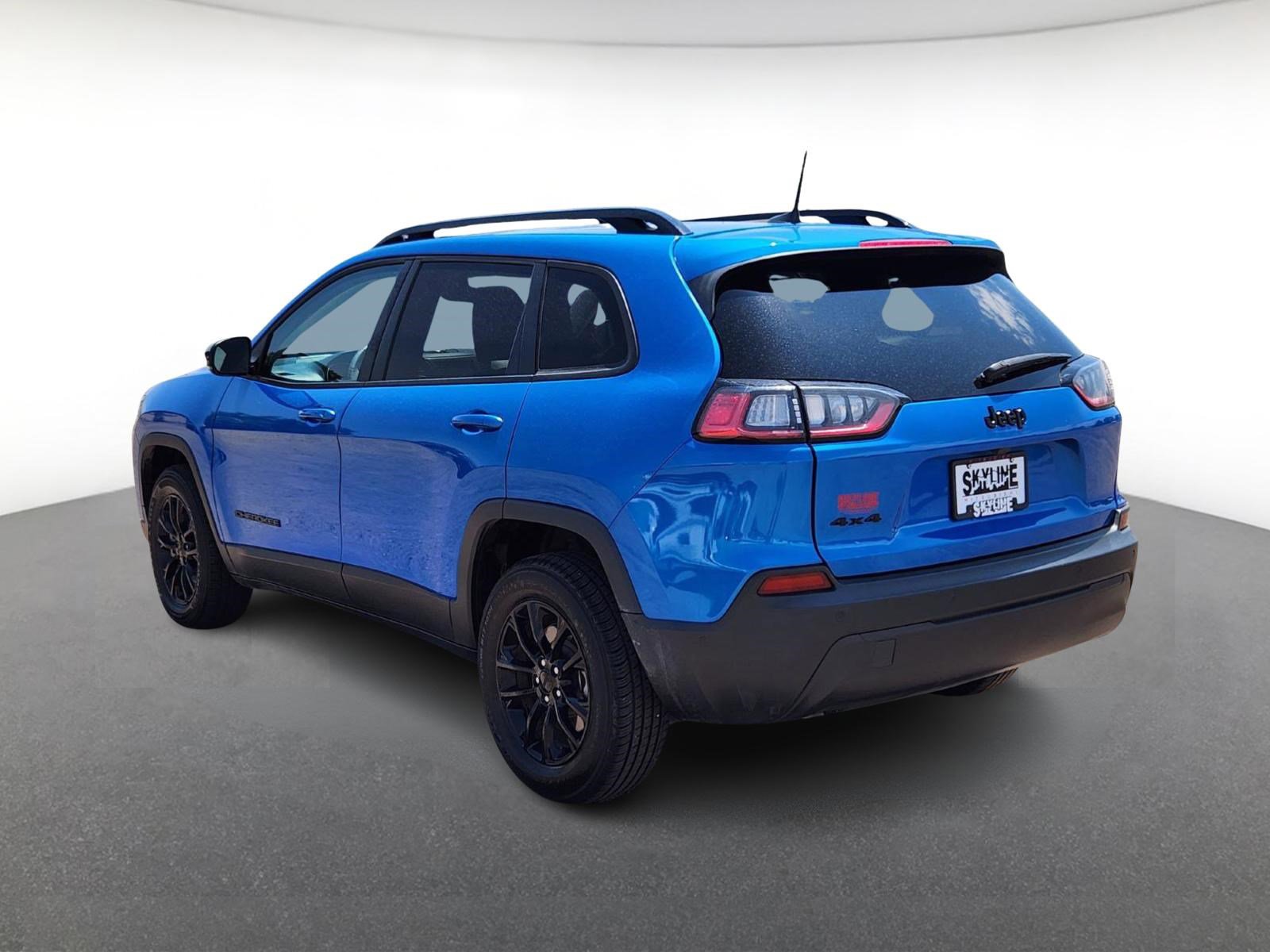 Used 2023 Jeep Cherokee Altitude Lux AWD/4WD image 4