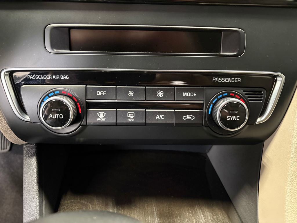 Used 2016 Kia Optima EX image 28