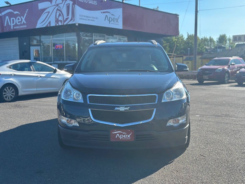 Used 2011 Chevrolet Traverse LT w/ LPO, 'HIT The Road' Package AWD/4WD image 3