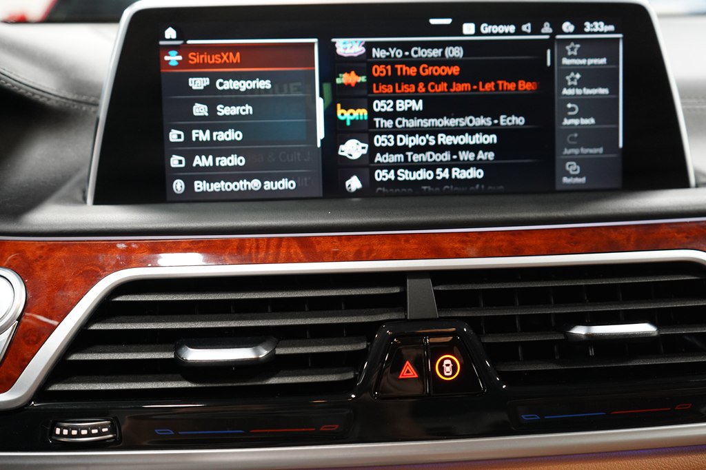 Used 2022 BMW ALPINA B7 xDrive w/ Luxury Rear Seating Package AWD/4WD image 26