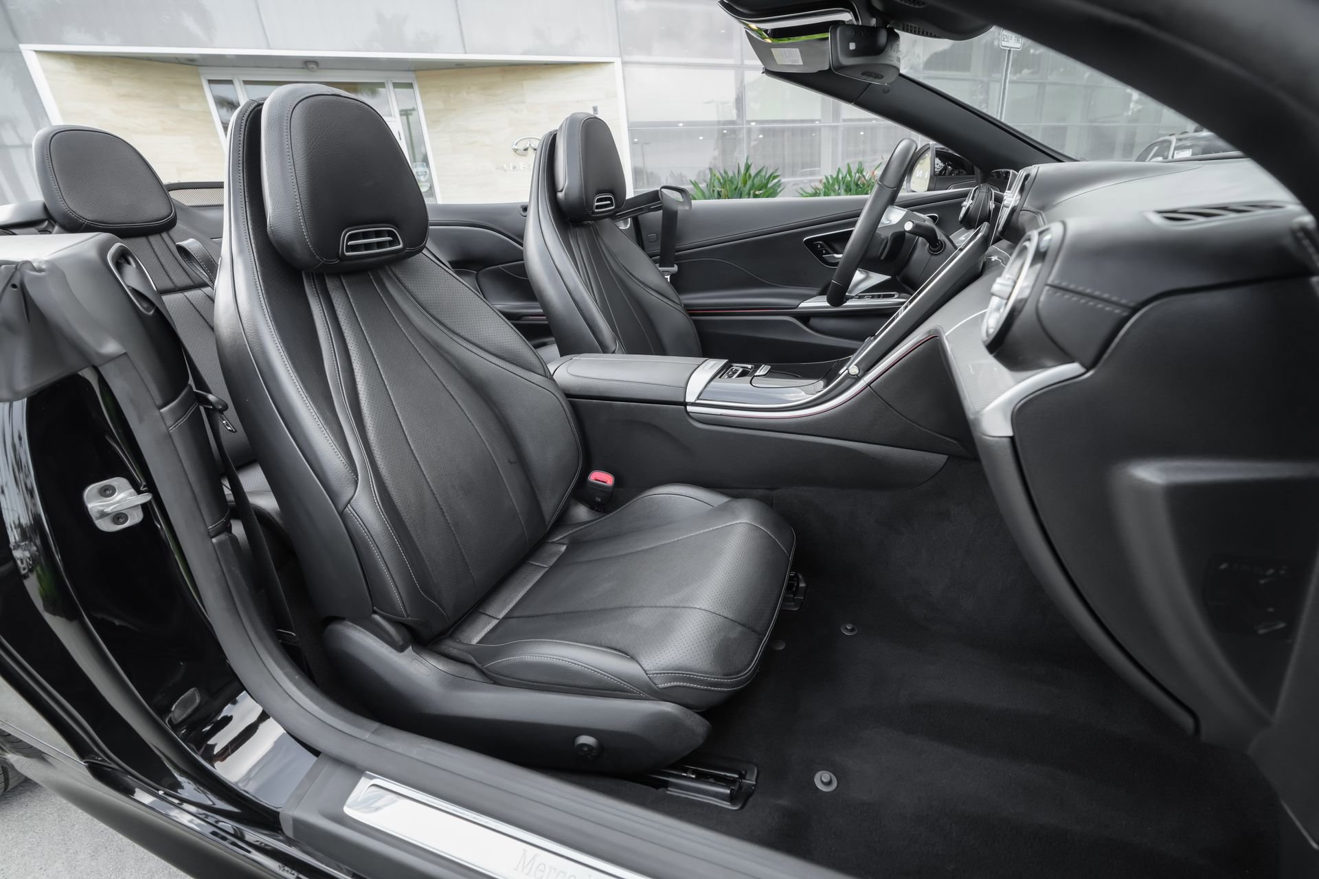 Used 2025 Mercedes-Benz CLE 300 4MATIC Cabriolet image 42