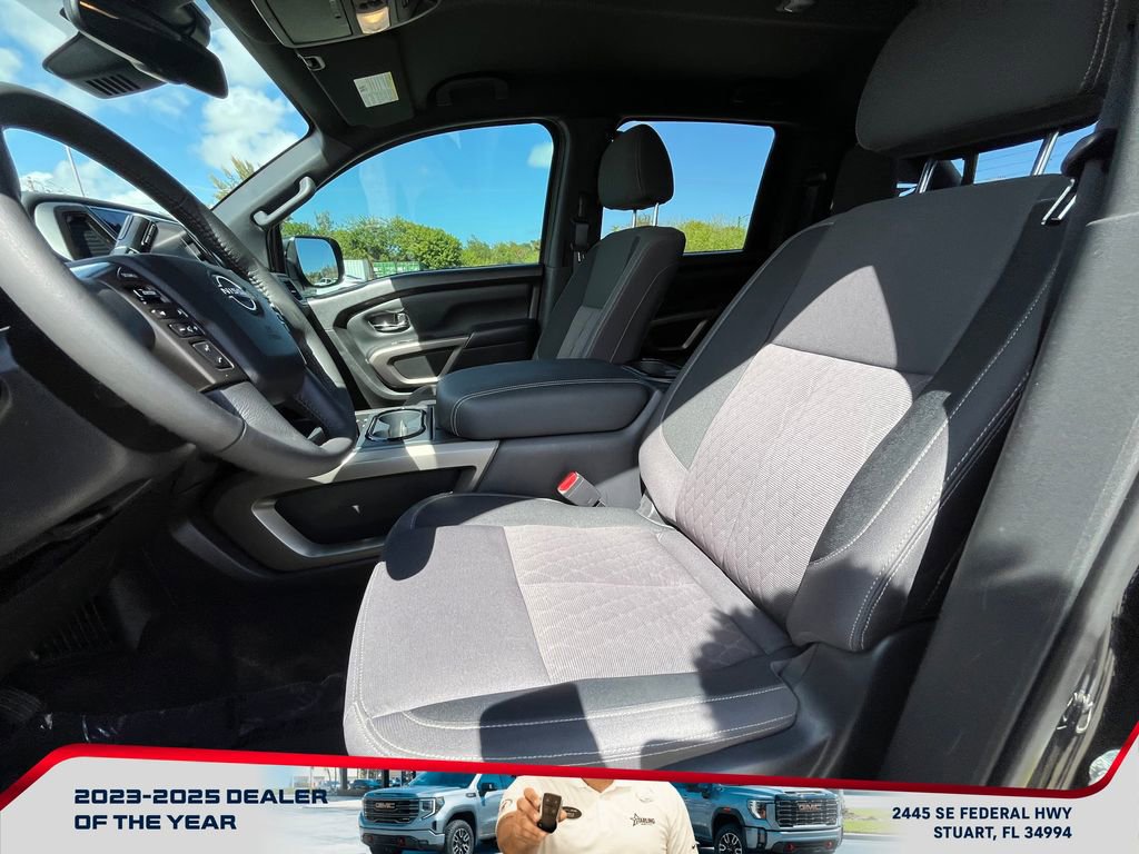 Used 2024 Nissan Titan SV w/ SV Bronze Edition Package image 10