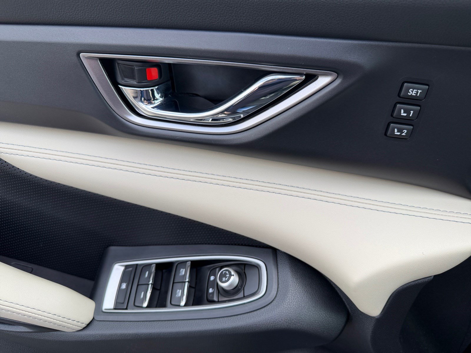 Used 2020 Subaru Ascent Limited AWD/4WD image 13
