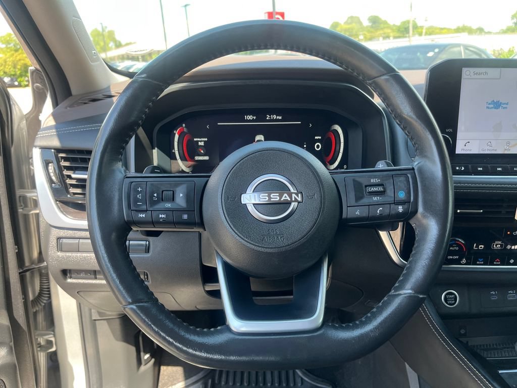 Used 2023 Nissan Rogue Platinum w/ Platinum Premium Package FWD image 25