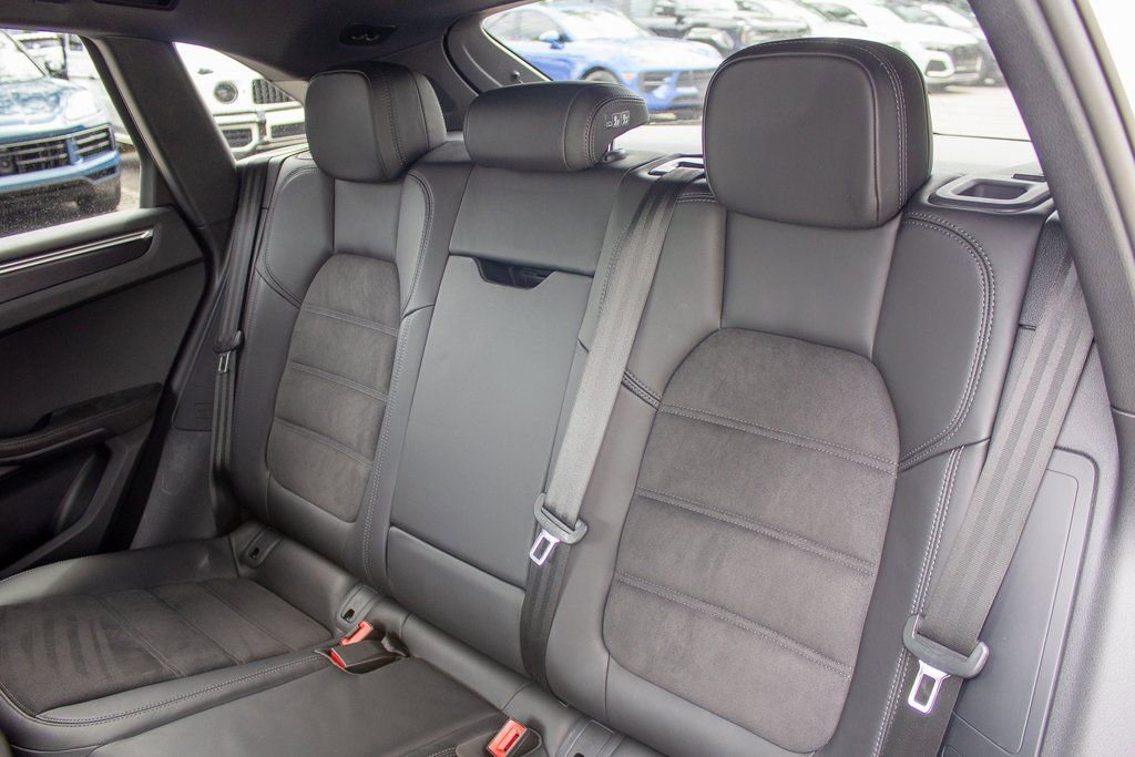 Used 2022 Porsche Macan GTS image 22