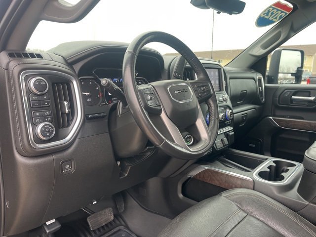 Used 2023 GMC Sierra 3500 Denali w/ Denali Black Diamond Edition image 22