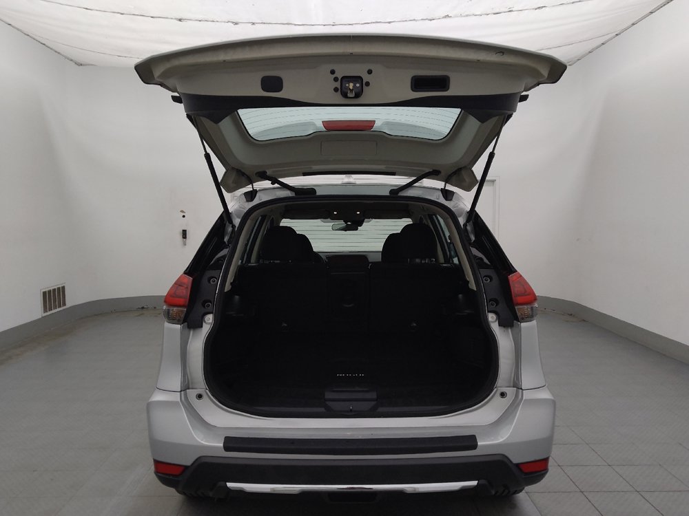 Used 2020 Nissan Rogue S FWD image 29