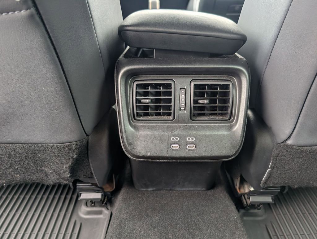 Used 2023 Toyota Crown Limited image 18