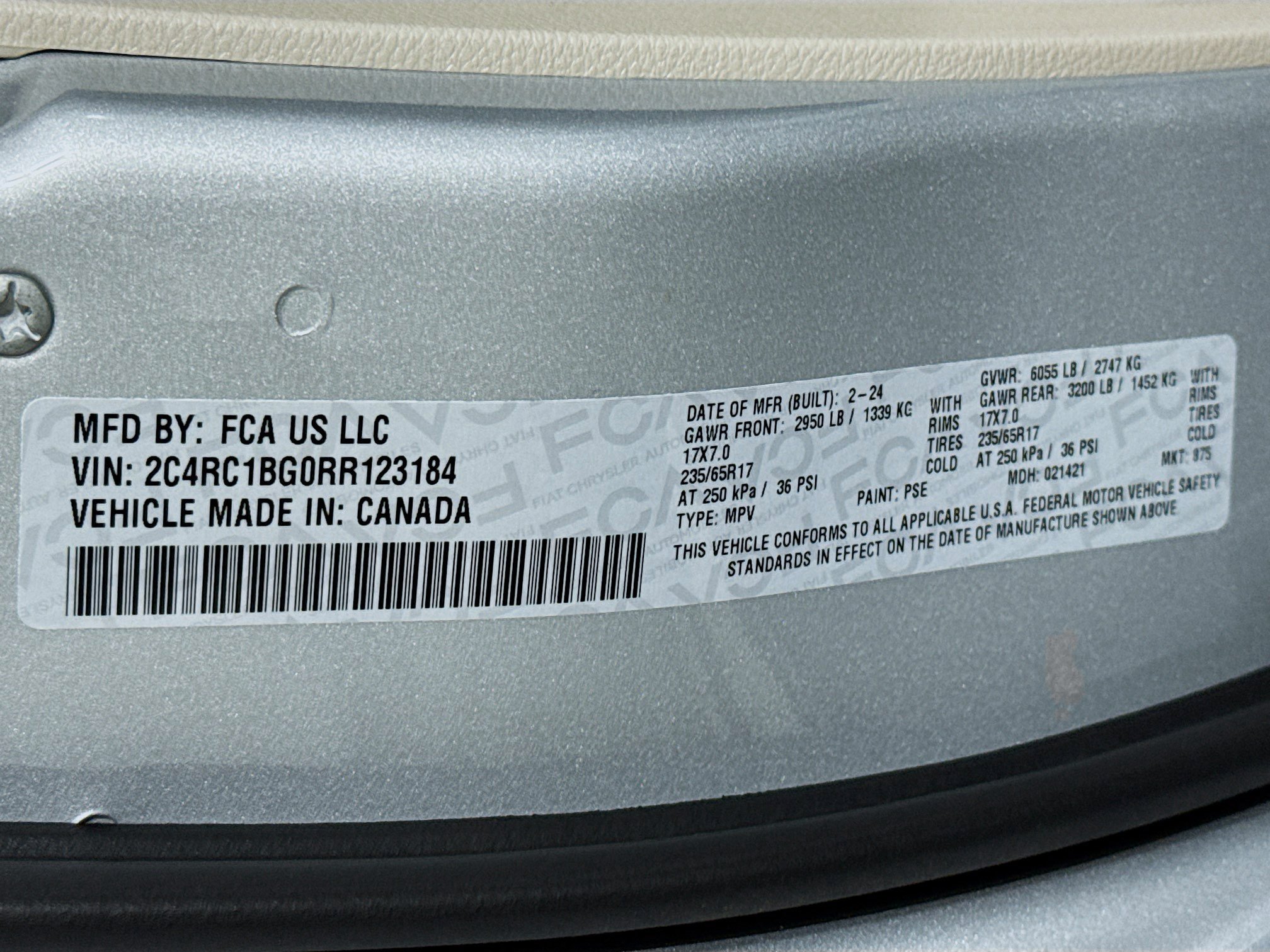 Used 2024 Chrysler Pacifica Touring-L FWD image 39