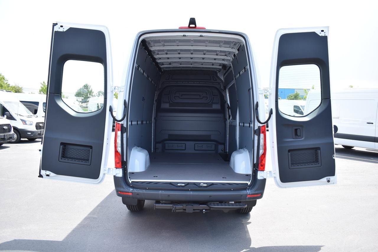 New 2025 Mercedes-Benz Sprinter 2500 image 7