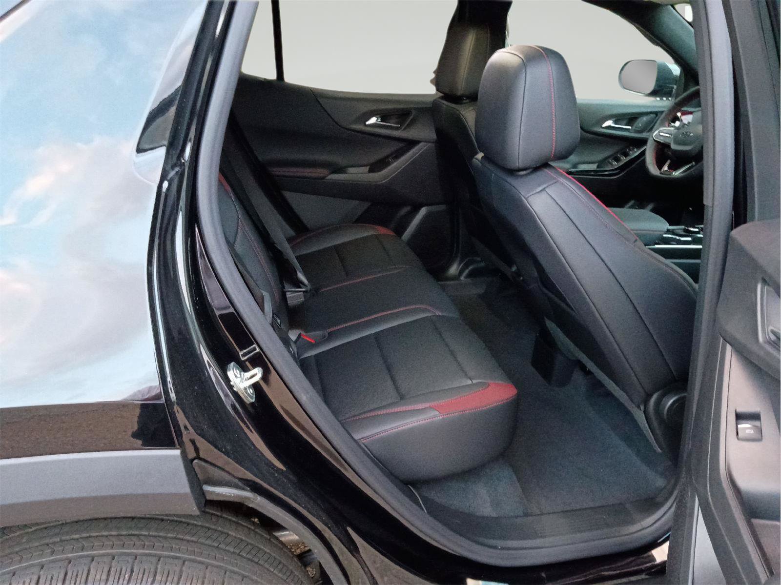 New 2027 Chevrolet Equinox RS FWD image 24