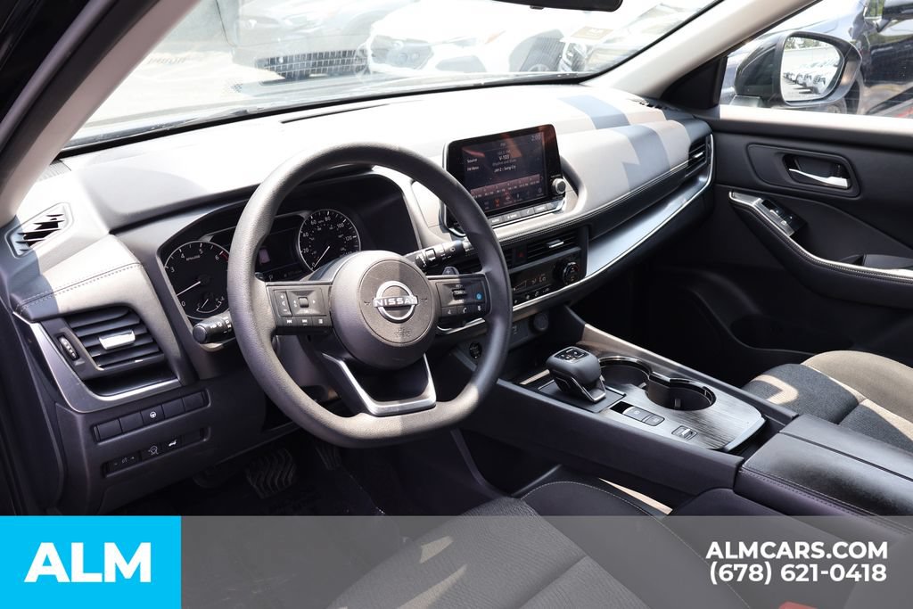 Used 2024 Nissan Rogue SV FWD image 9