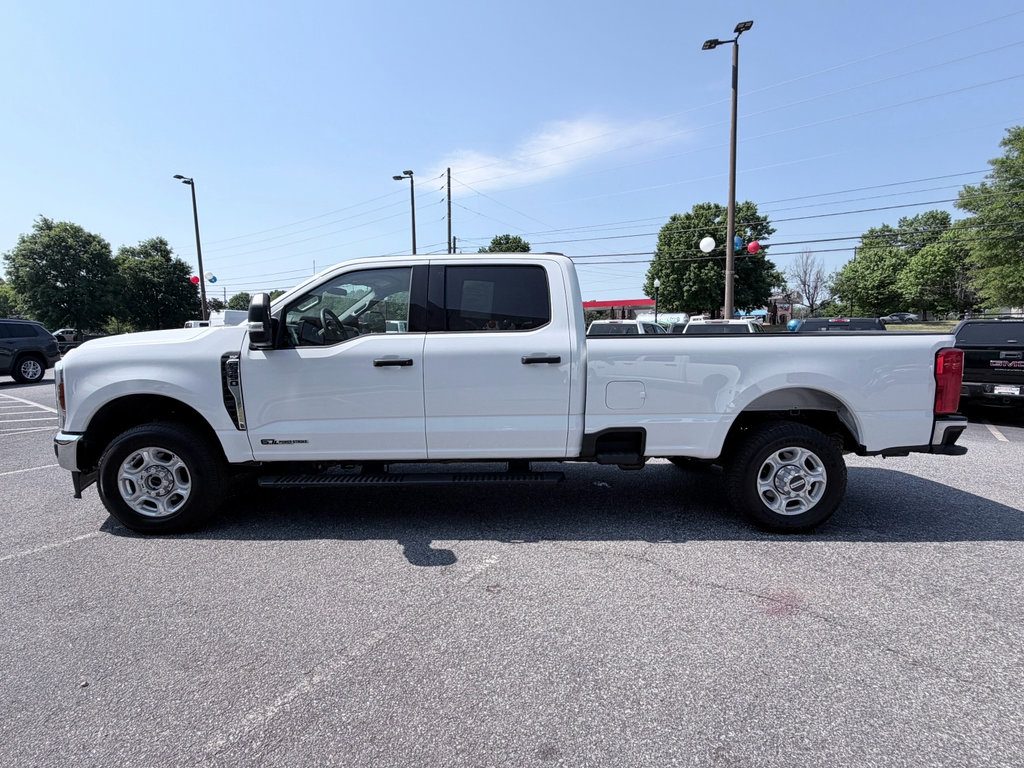 Used 2026 Ford F350 XLT AWD/4WD image 5