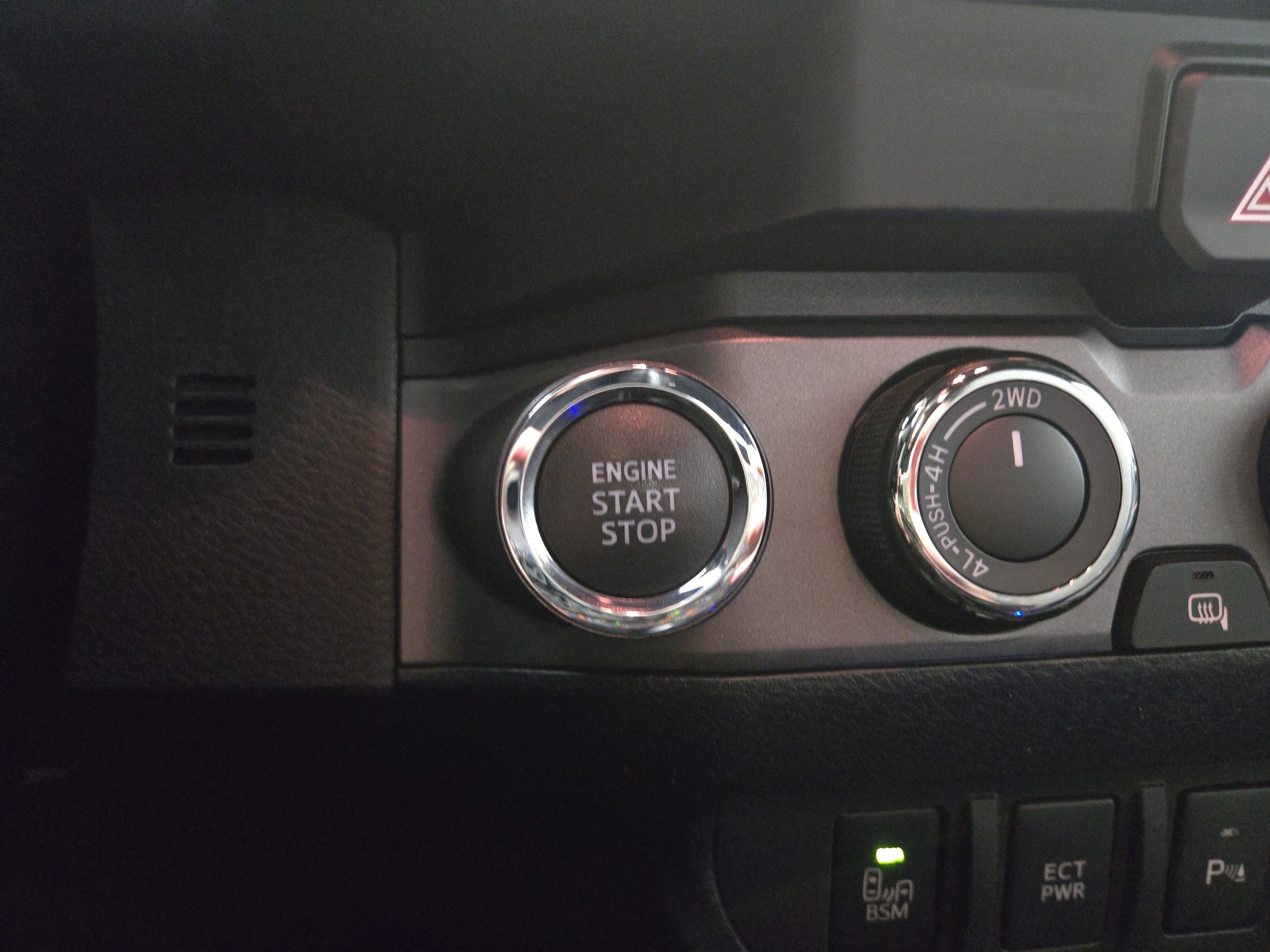 Used 2021 Toyota Tacoma TRD Sport w/ Technology Package image 23