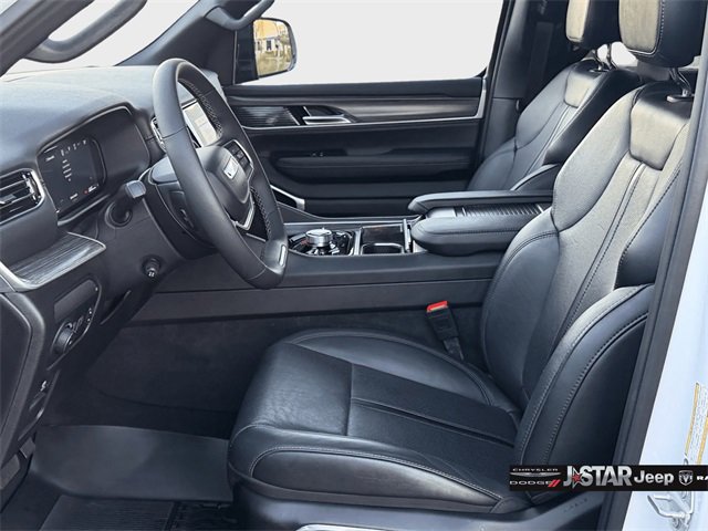 Used 2024 Jeep Wagoneer L Series III w/ Premium Group I image 10