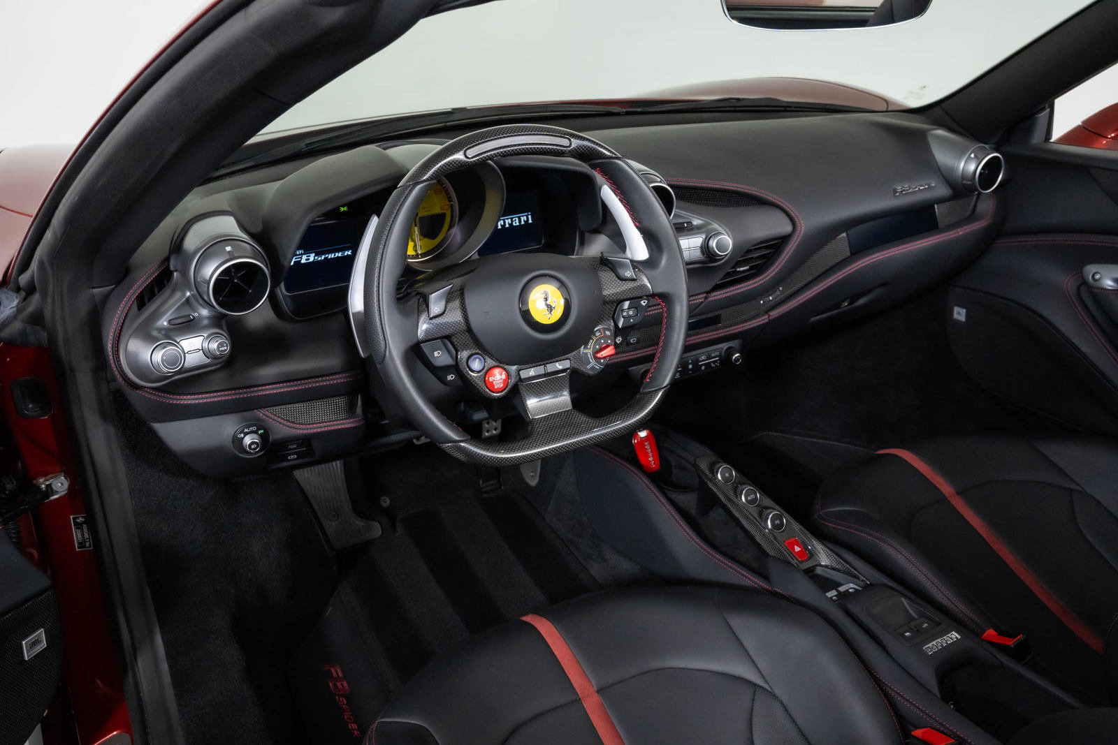 Used 2023 Ferrari F8 Spider image 4