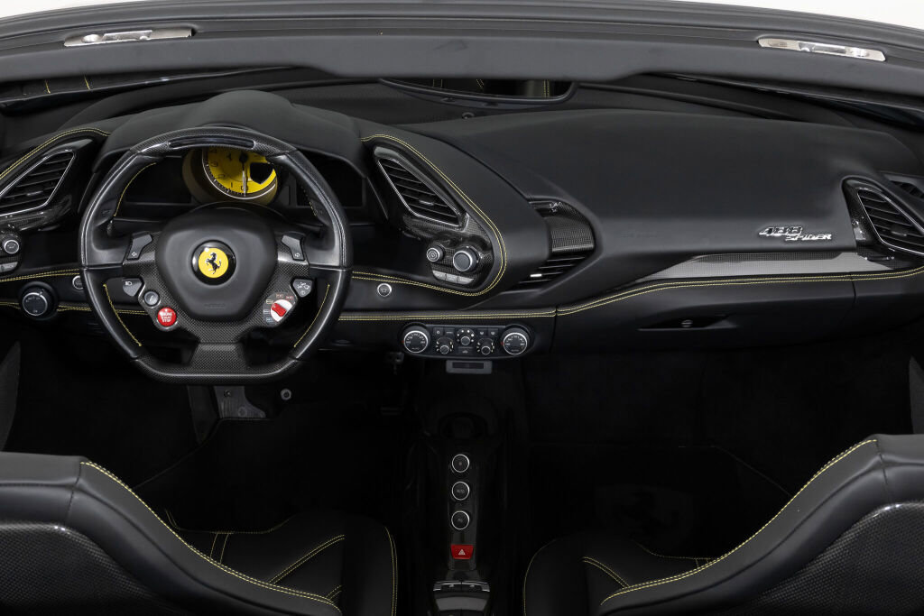Used 2017 Ferrari 488 Spider RWD image 21