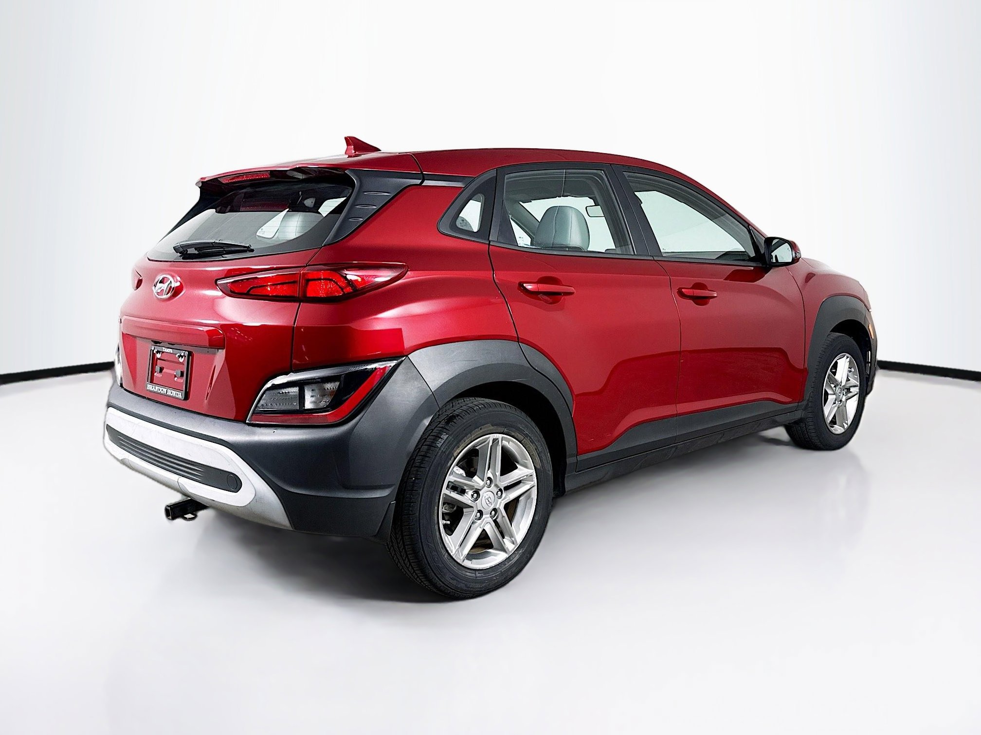 Used 2023 Hyundai Kona SE image 30