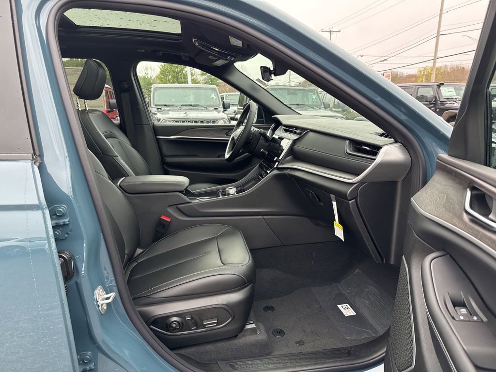 New 2026 Jeep Grand Cherokee Limited AWD/4WD image 30