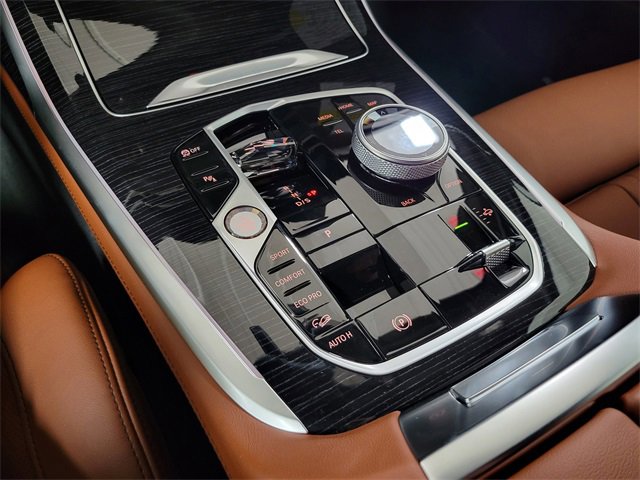 New 2026 BMW X7 M60i image 12