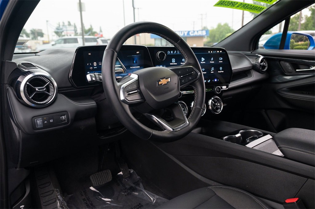 Used 2024 Chevrolet Blazer EV LT image 17