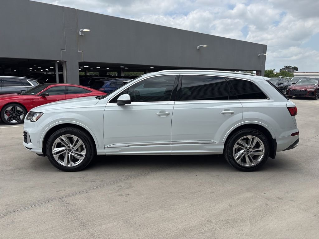 Used 2023 Audi Q7 2.0T Premium Plus w/ Premium Plus Package AWD/4WD image 9