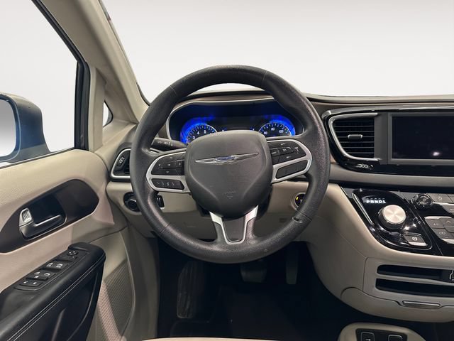 Used 2021 Chrysler Voyager Lxi FWD image 12