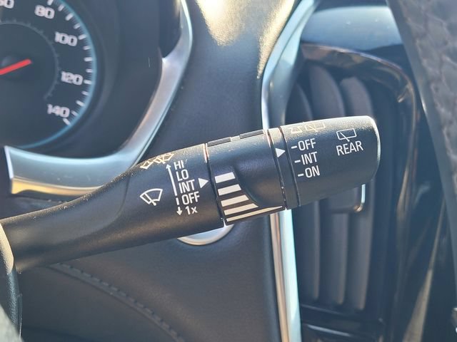 Used 2023 Chevrolet Traverse LT FWD image 18