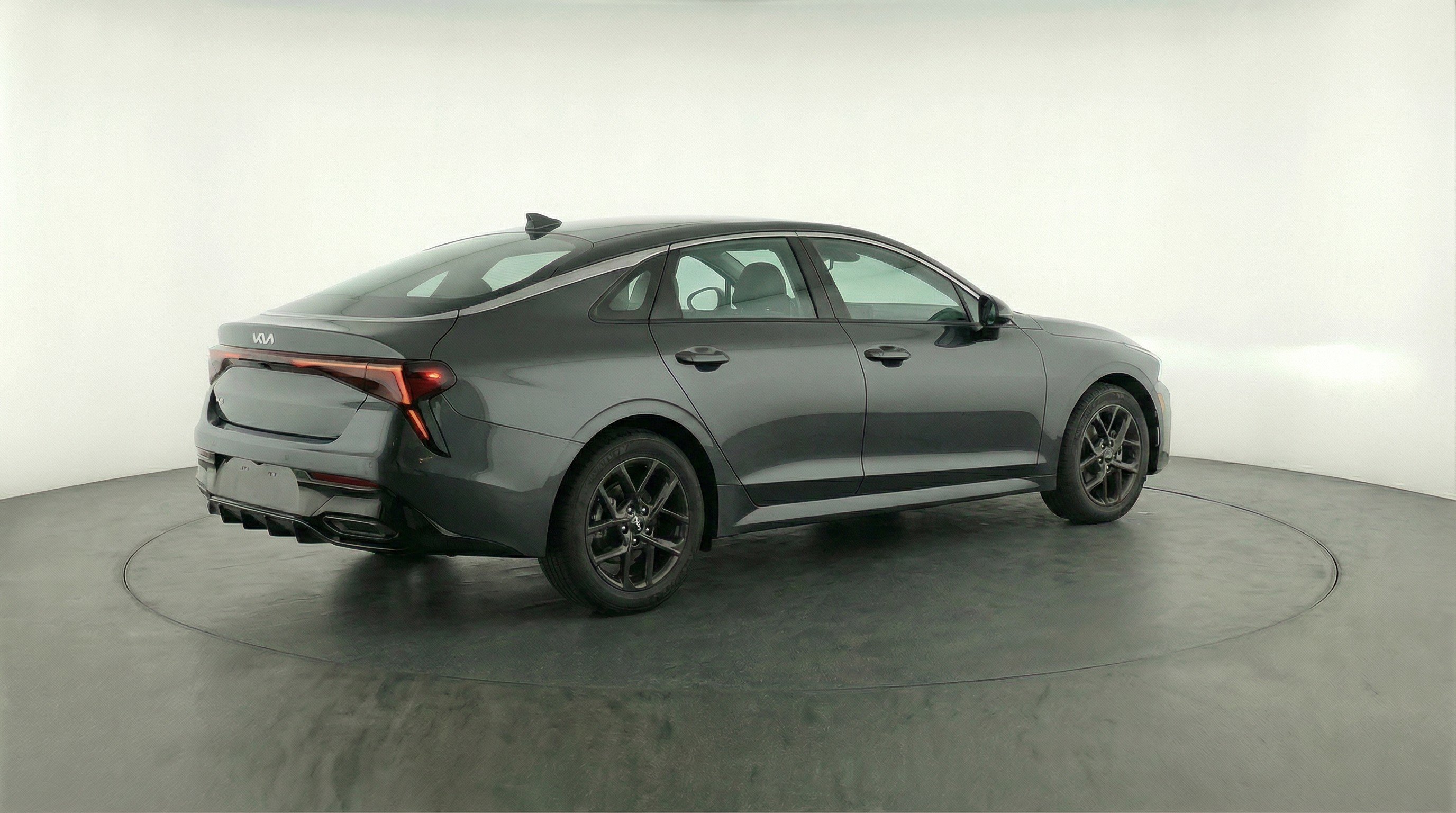 Used 2025 Kia K5 LXS image 9