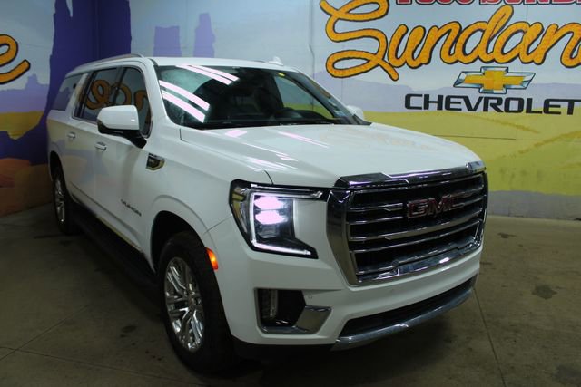 Used 2023 GMC Yukon XL SLT w/ SLT Luxury Package image 2