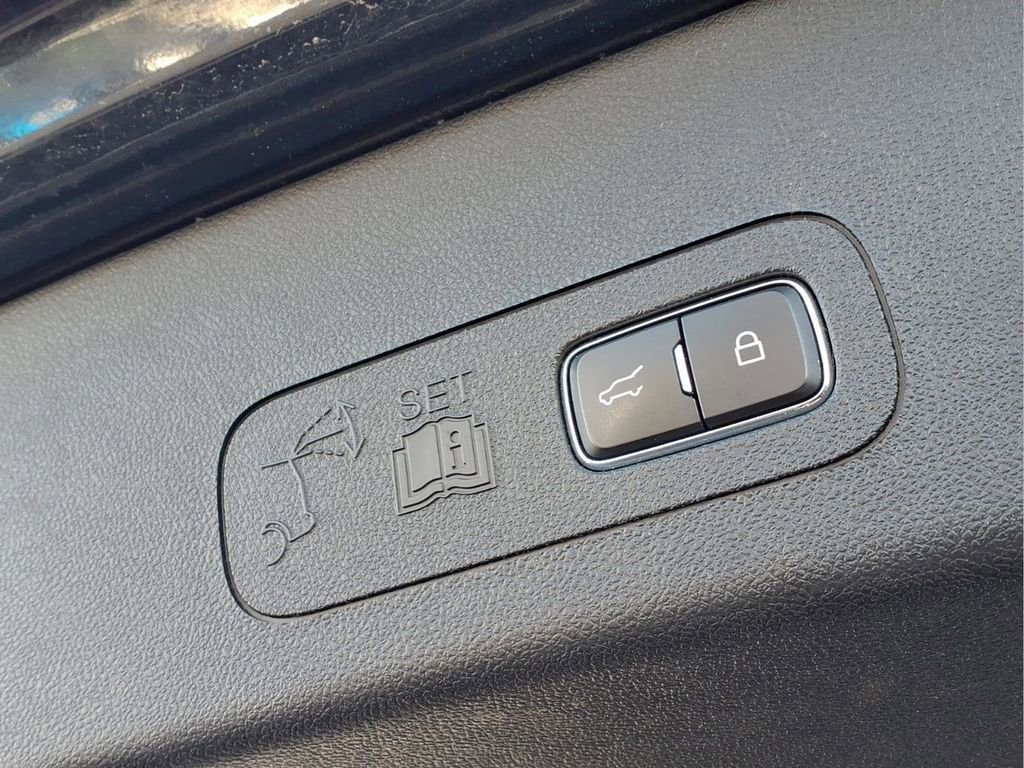 Used 2023 Lincoln Aviator Reserve w/ Equipment Group 201A image 31