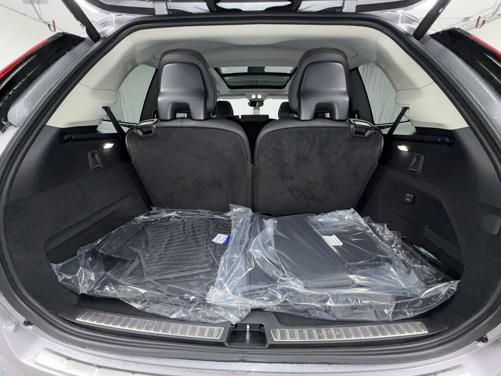 New 2026 Volvo XC90 B6 Ultra w/ Protection Package Premier image 16