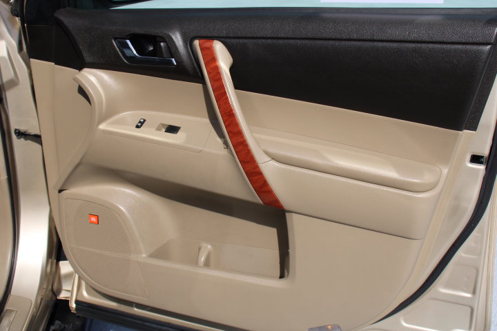 Used 2010 Toyota Highlander Limited FWD image 22
