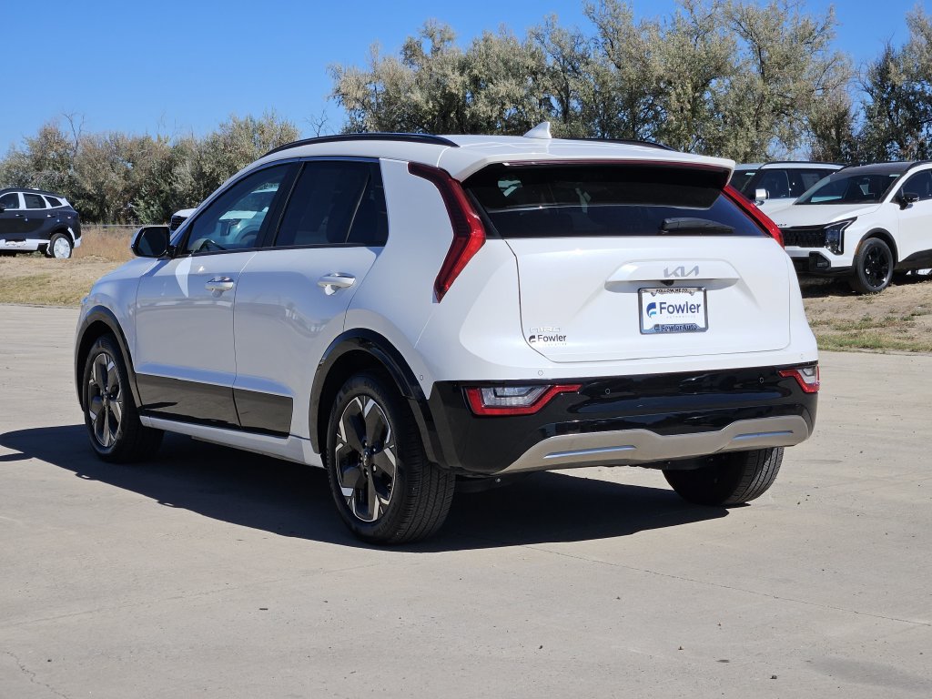Certified 2024 Kia Niro Wave FWD image 6