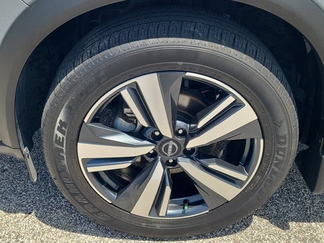 Certified 2023 Nissan Rogue Platinum w/ Platinum Premium Package FWD image 8