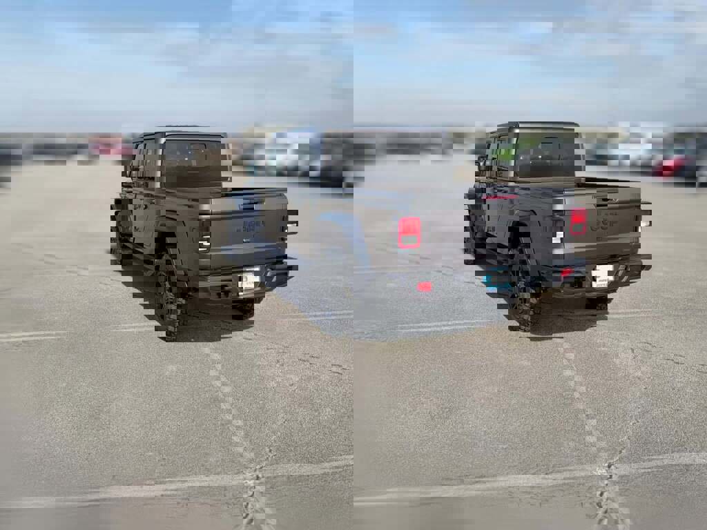 New 2026 Jeep Gladiator Sport image 9