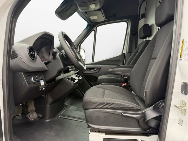Used 2020 Mercedes-Benz Sprinter 2500 image 9