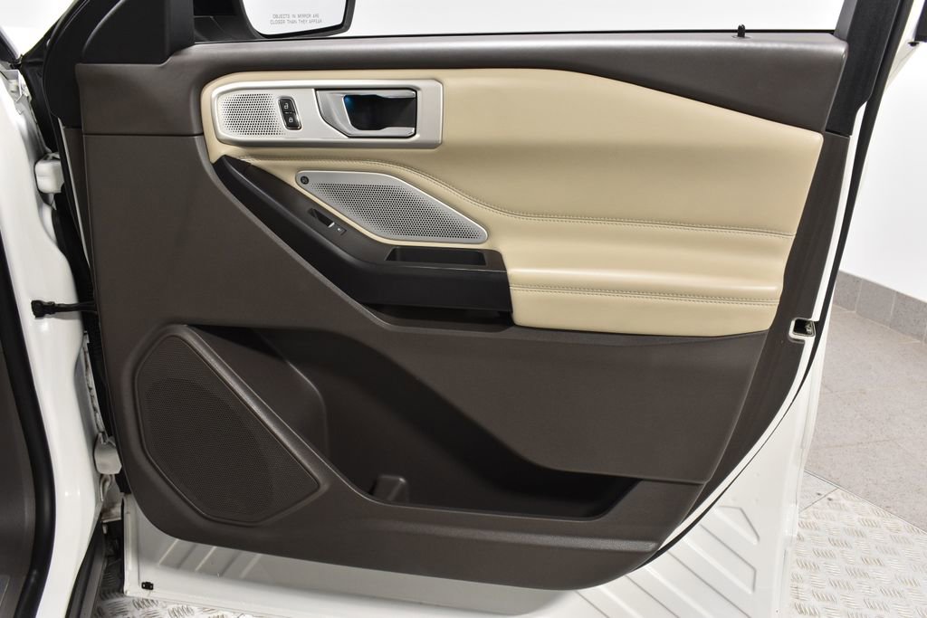 Used 2020 Ford Explorer Platinum w/ Premium Technology Package image 33