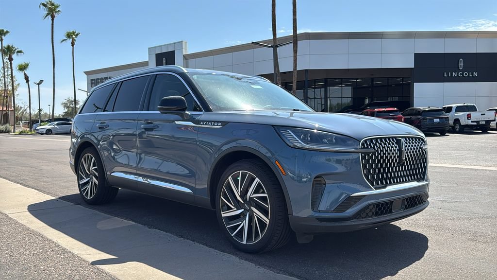 New 2026 Lincoln Aviator Reserve AWD/4WD image 2