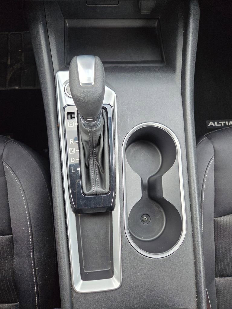Used 2022 Nissan Altima 2.5 SV FWD image 23