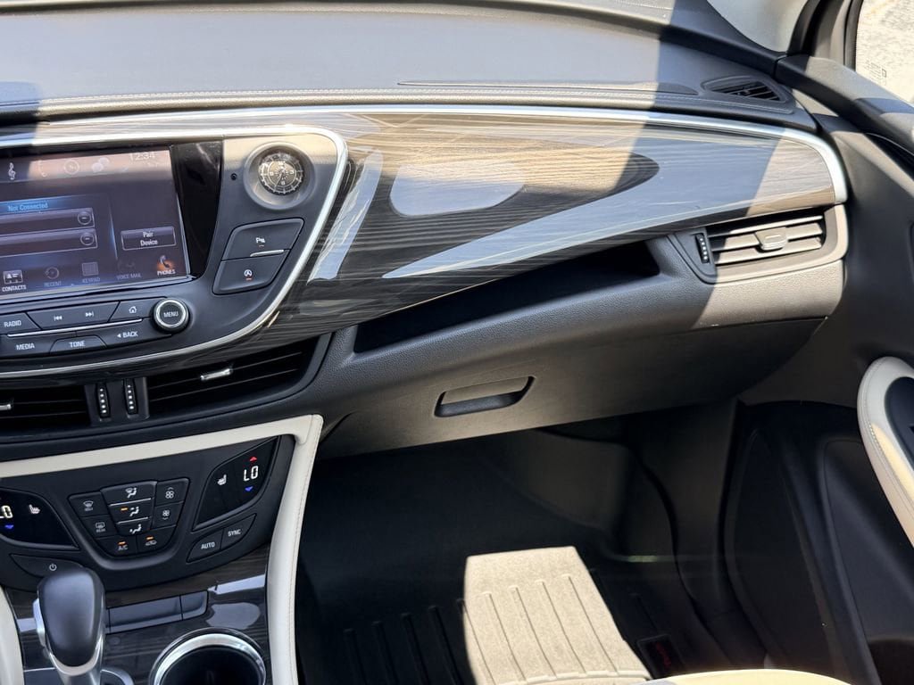 Used 2019 Buick Envision Essence image 17
