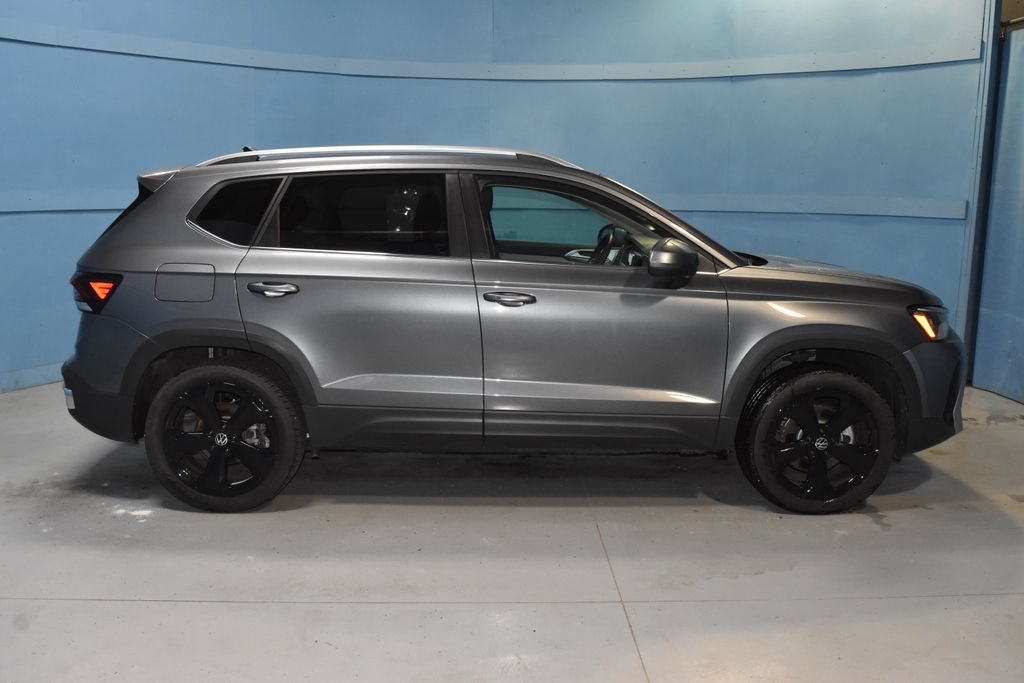 Used 2025 Volkswagen Taos SEL w/ Black Wheel Plus Package AWD/4WD image 21