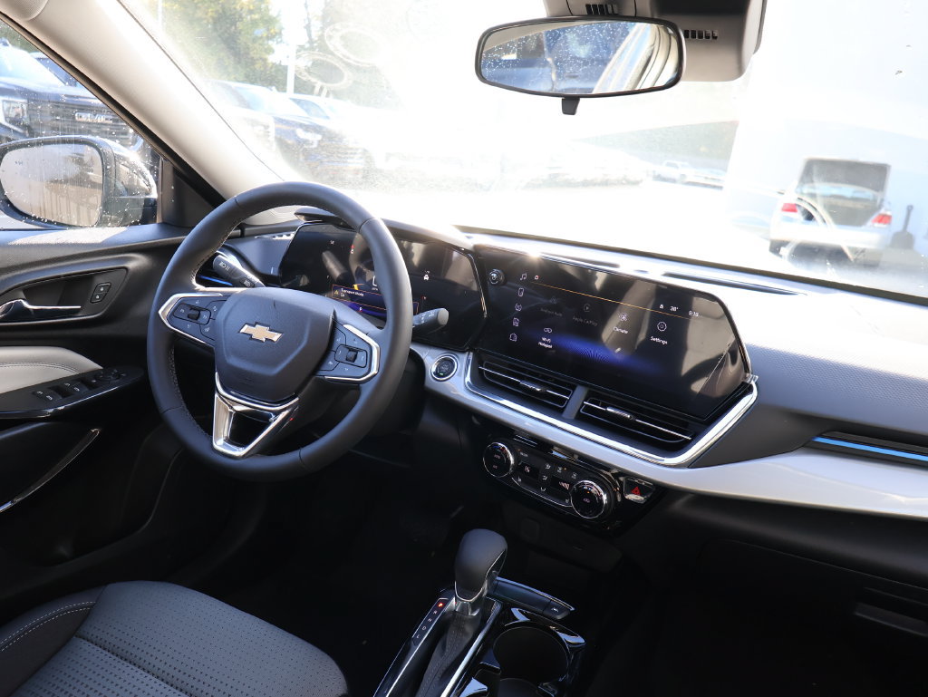 New 2026 Chevrolet Trax LT w/ Driver Confidence Package FWD image 26