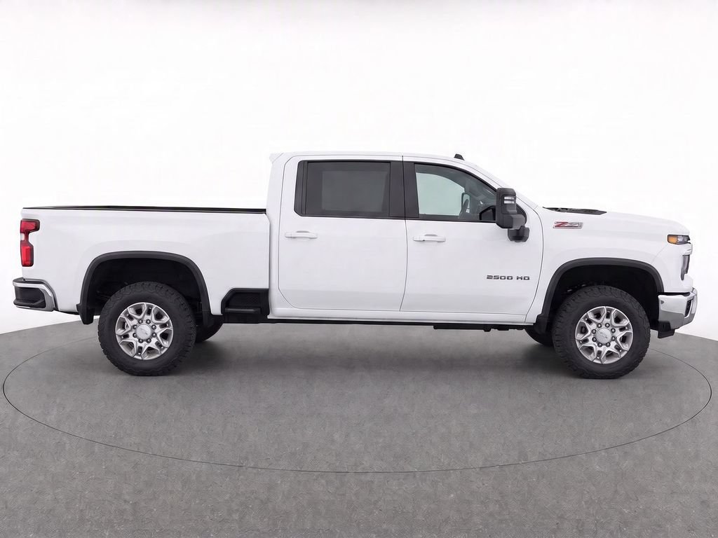 Used 2025 Chevrolet Silverado 2500 LT AWD/4WD image 8