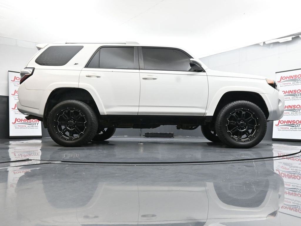 Used 2016 Toyota 4Runner SR5 image 36