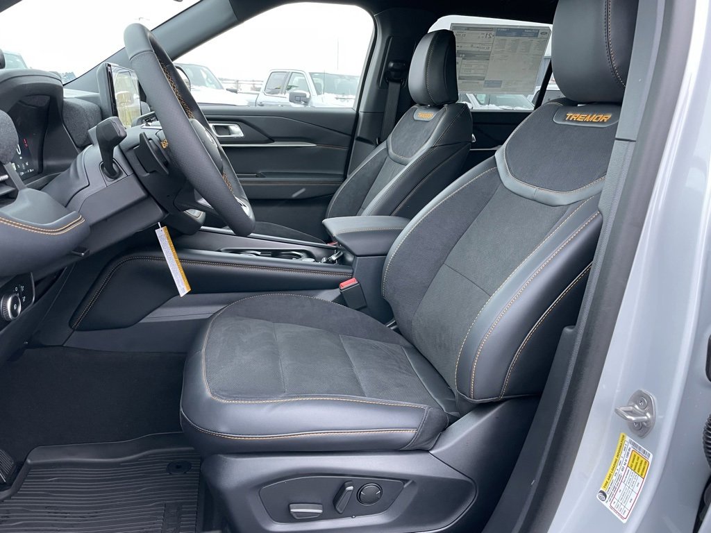 New 2026 Ford Explorer Tremor w/ Tremor Convenience Package image 7