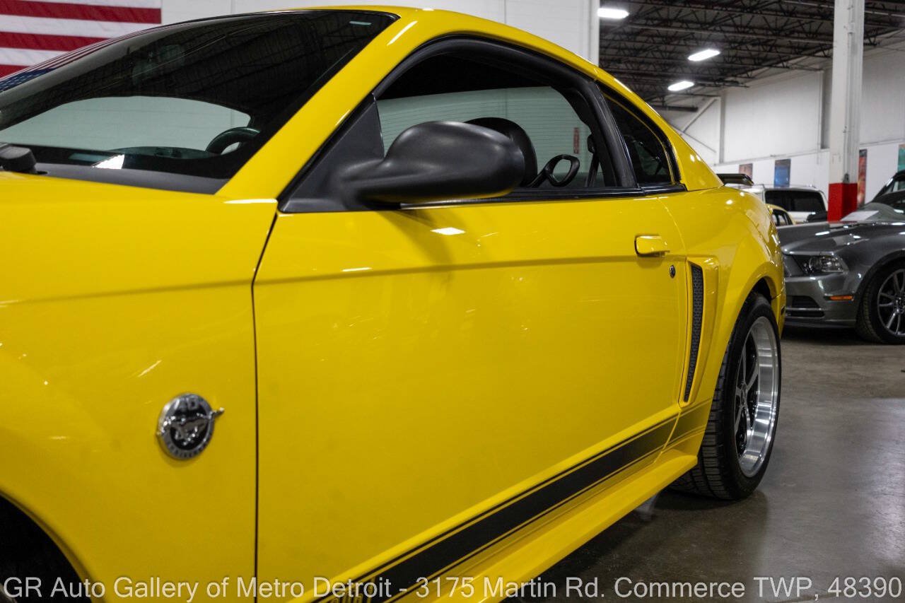 Used 2004 Ford Mustang Mach 1 RWD image 21