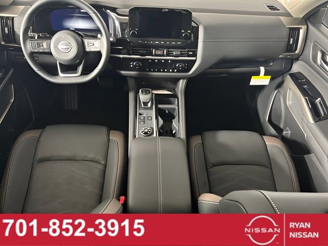 New 2025 Nissan Pathfinder Platinum video 2