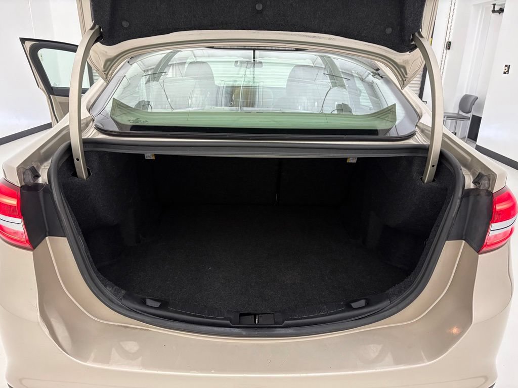 Used 2018 Ford Fusion SE FWD image 36
