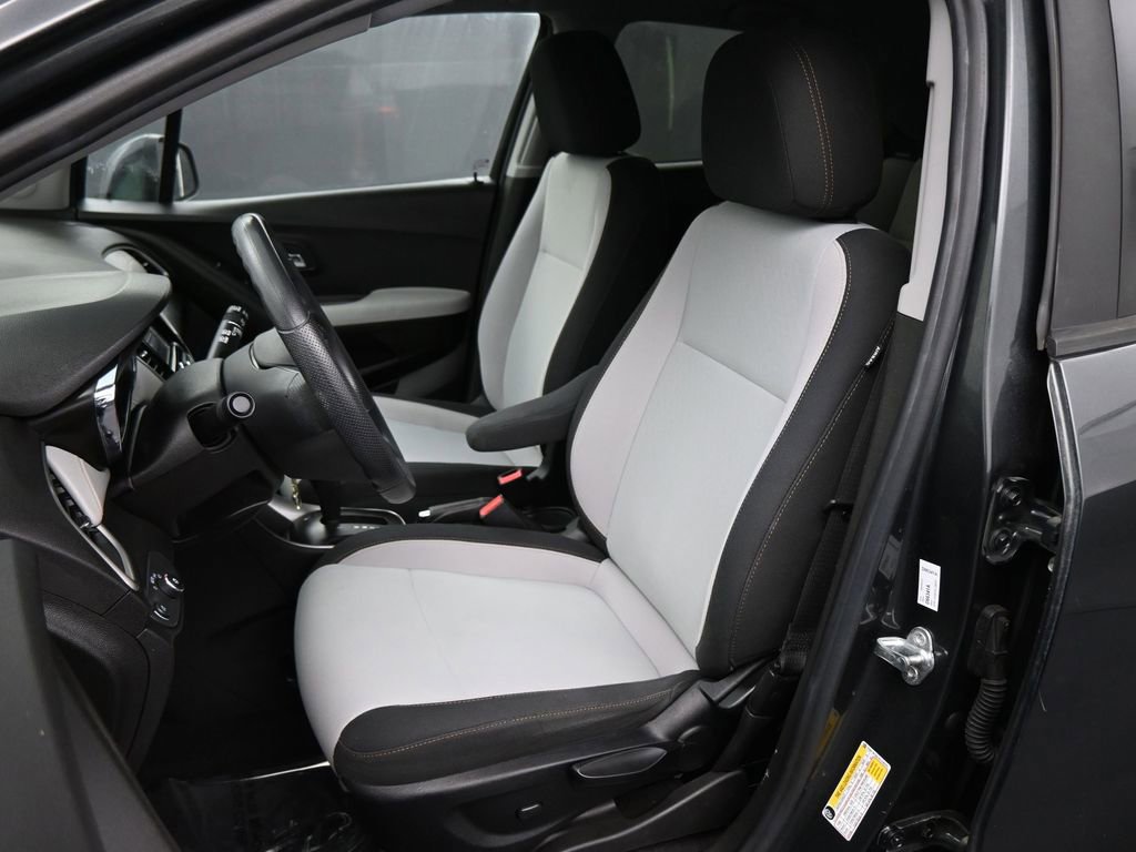 Used 2019 Chevrolet Trax LS w/ Tint and Cruise Package image 11